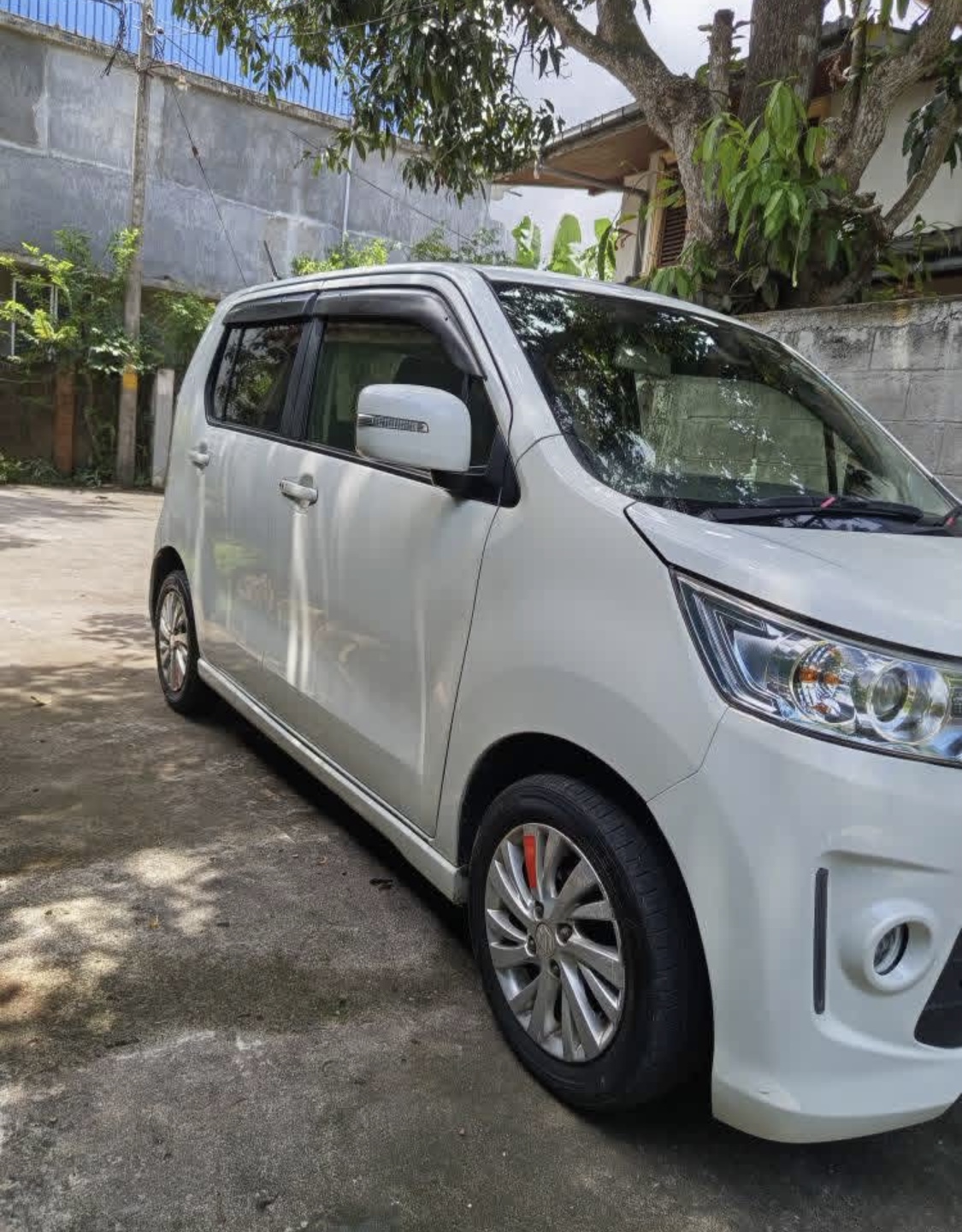 Suzuki Wagon R 2015 - பயன்படுத்தப்பட்டது கார் sale in Sri Lanka - patpat.lk