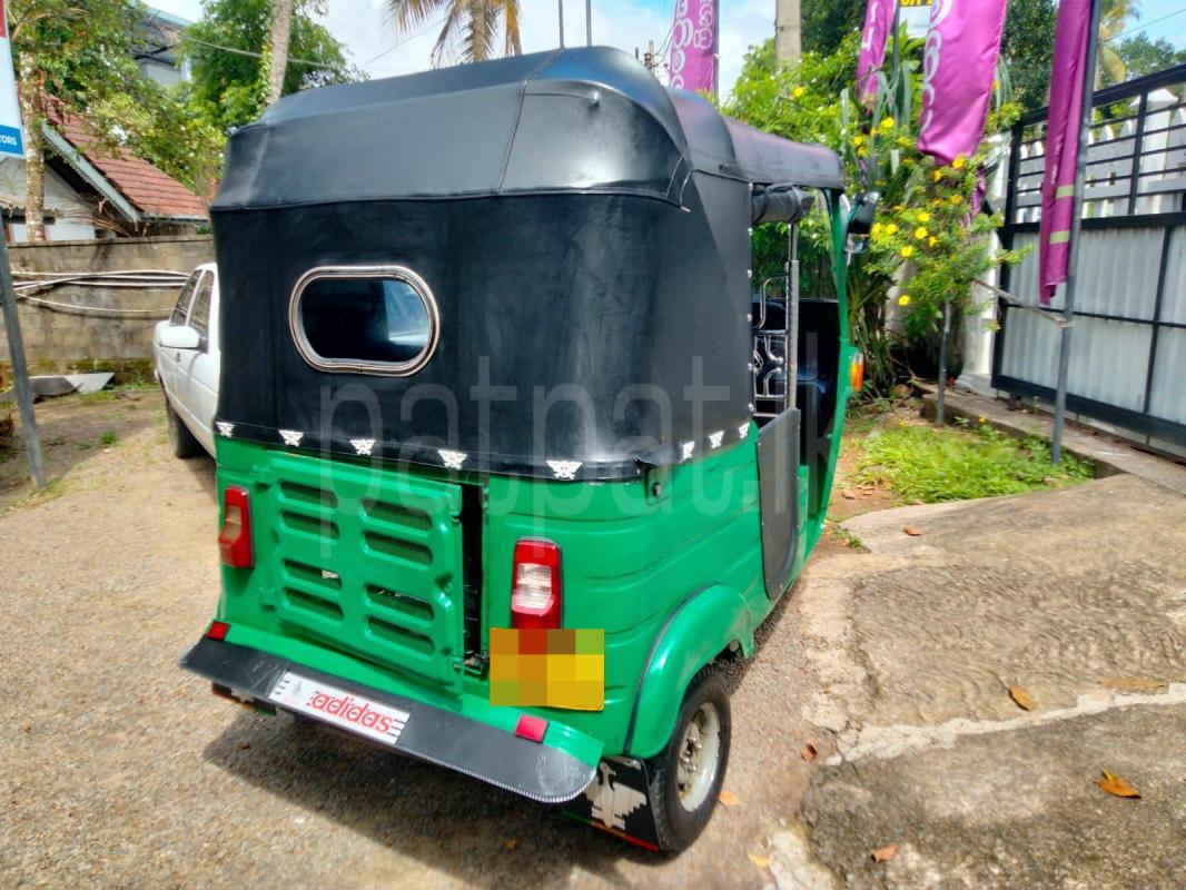 Bajaj 4 stroke 2011 - பயன்படுத்தப்பட்டது முச்சக்கர வண்டி sale in Sri Lanka - patpat.lk
