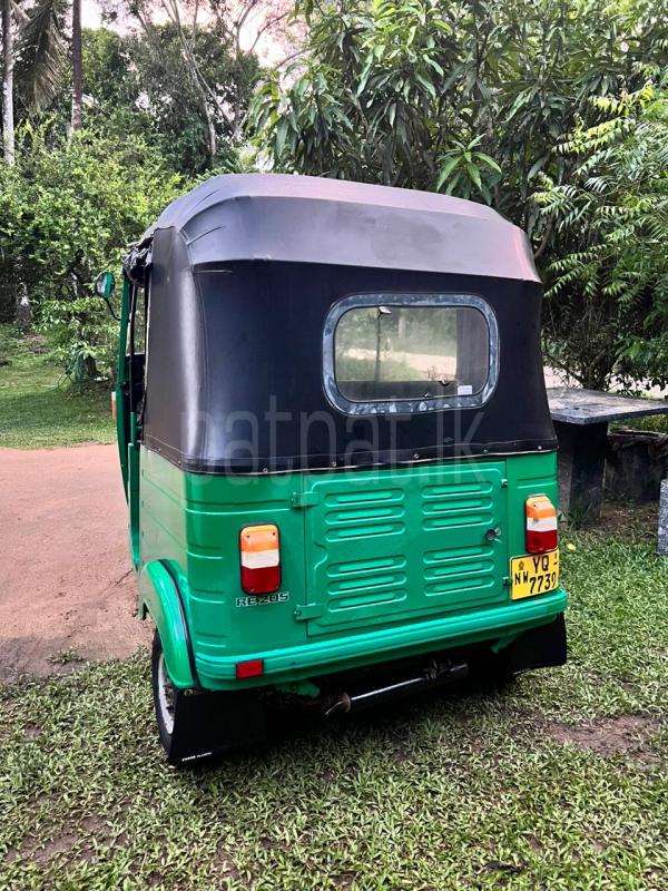 Bajaj Three Wheel 2012 - பயன்படுத்தப்பட்டது முச்சக்கர வண்டி sale in Sri Lanka - patpat.lk