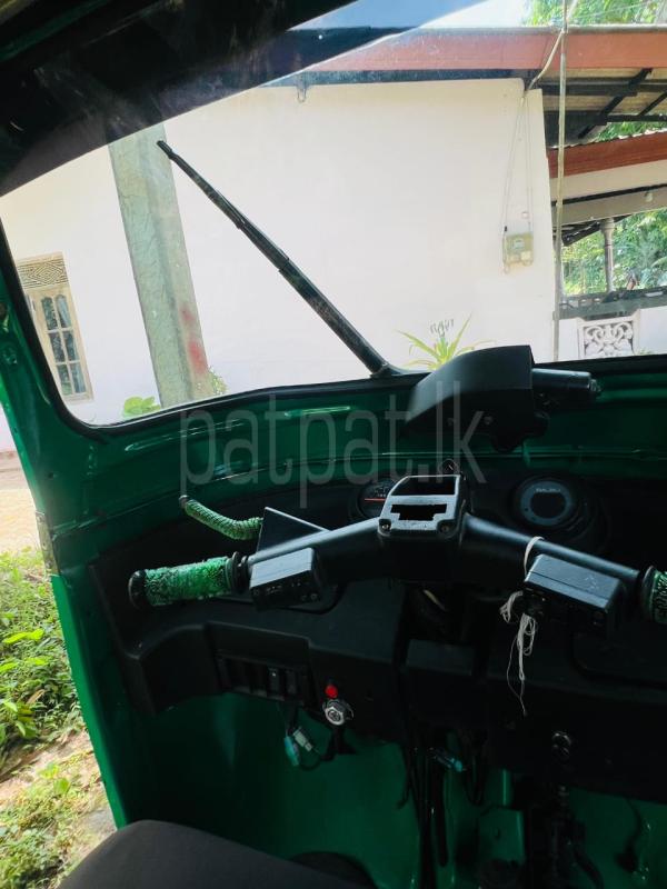 Bajaj Three Wheel 2013 - பயன்படுத்தப்பட்டது முச்சக்கர வண்டி sale in Sri Lanka - patpat.lk