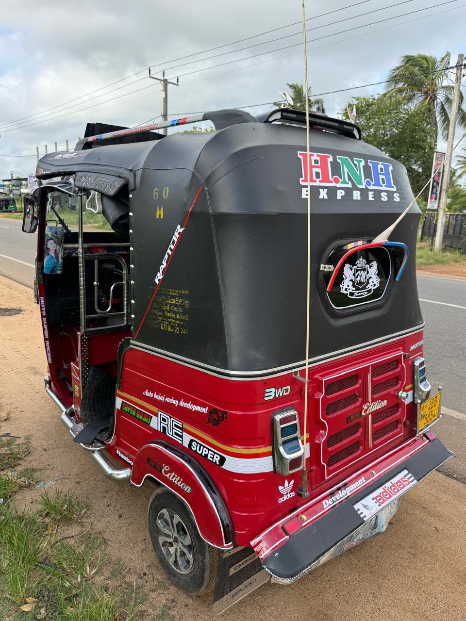 Bajaj 4 stroke 2016 - பயன்படுத்தப்பட்டது முச்சக்கர வண்டி sale in Sri Lanka - patpat.lk