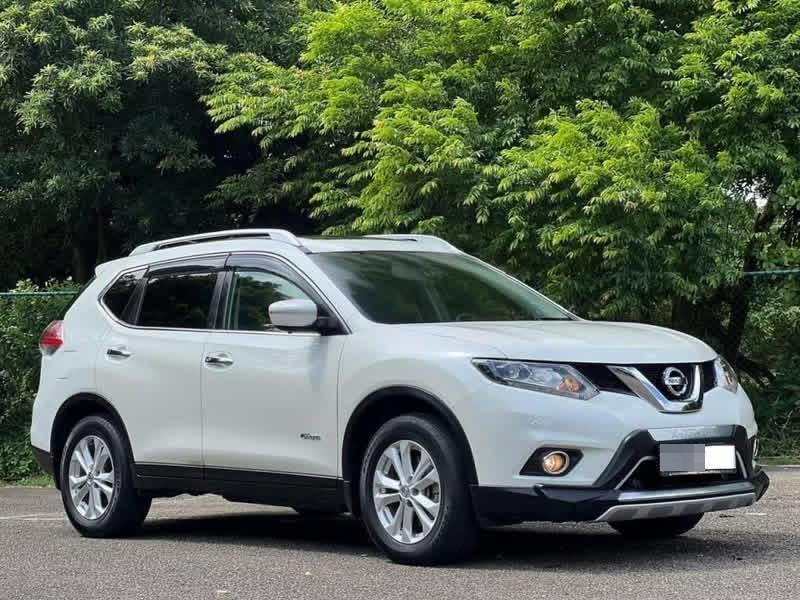 Nissan X Trail 2015 - பயன்படுத்தப்பட்டது SUV sale in Sri Lanka - patpat.lk