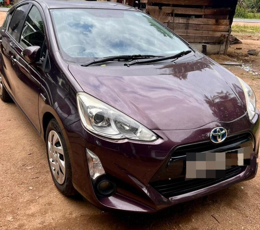 Toyota Aqua 2015 - பயன்படுத்தப்பட்டது கார் sale in Sri Lanka - patpat.lk