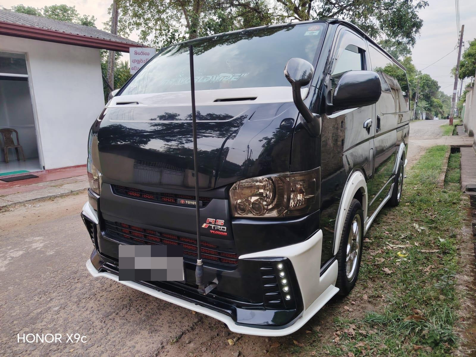 Toyota Hiace 2017 - Used Van sale in Sri Lanka - patpat.lk