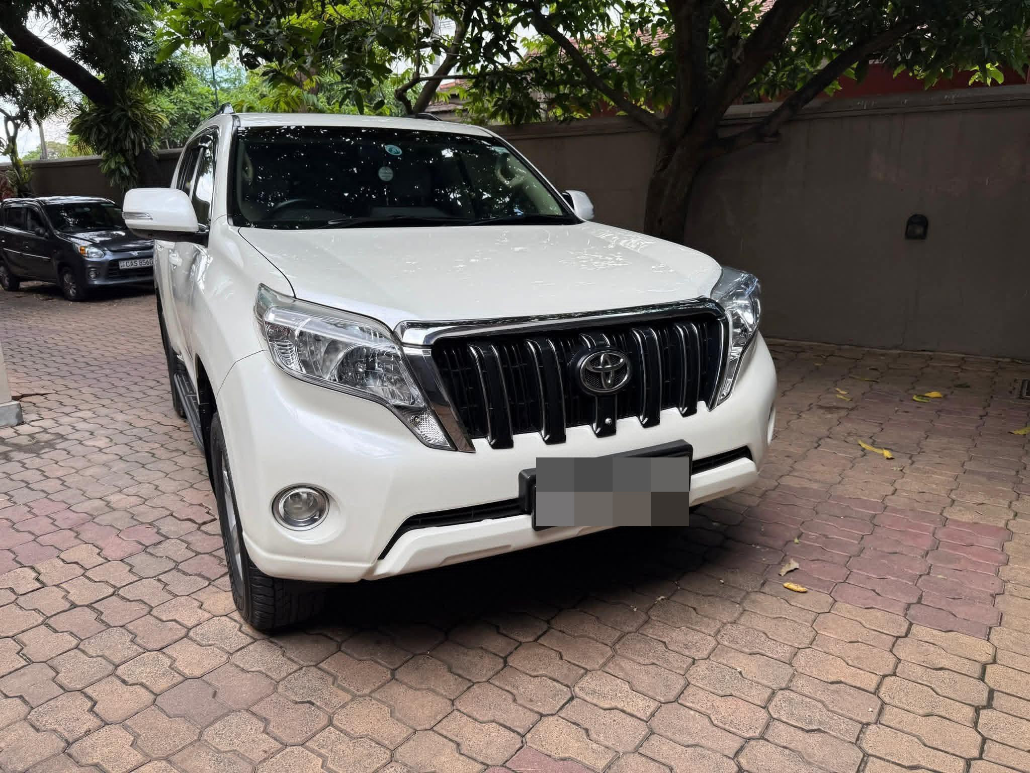 Toyota Land Cruiser Prado 2015 - Used SUV sale in Sri Lanka - patpat.lk