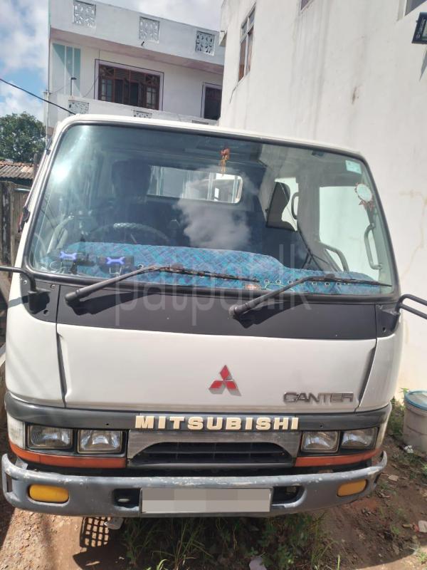 Mitsubishi Canter 2006 - பயன்படுத்தப்பட்டது டிரக் sale in Sri Lanka - patpat.lk