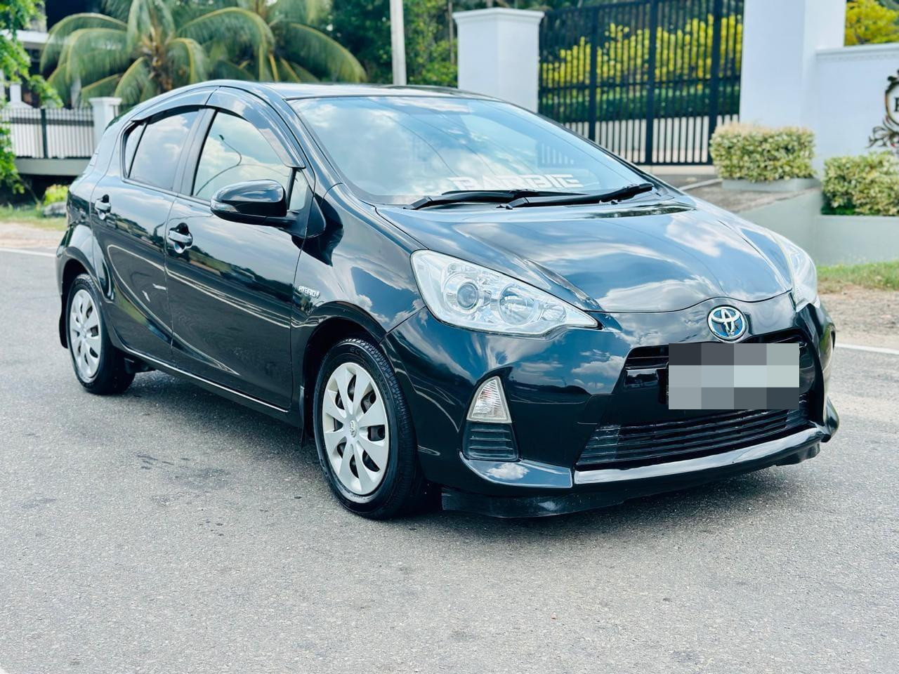 Toyota Aqua 2012 - Used Car sale in Sri Lanka - patpat.lk
