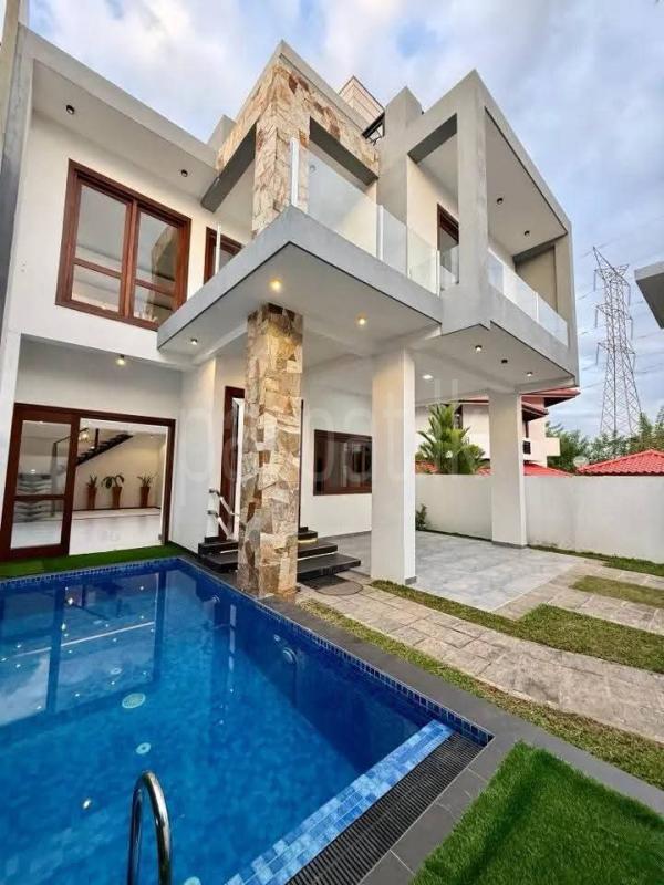 House for Sale in Athurugiriya