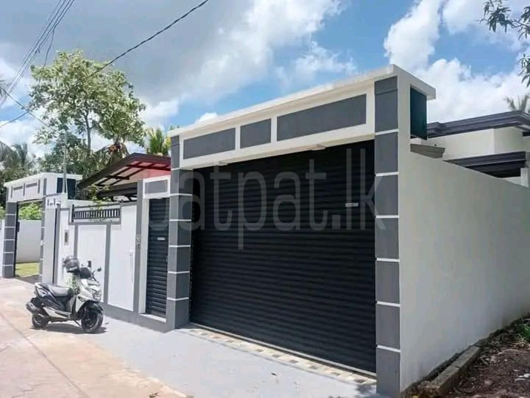 House for Sale in Athurugiriya