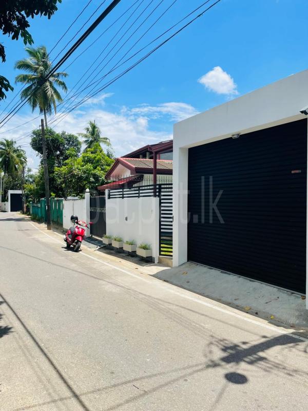 House for Sale in Athurugiriya ads-image-1