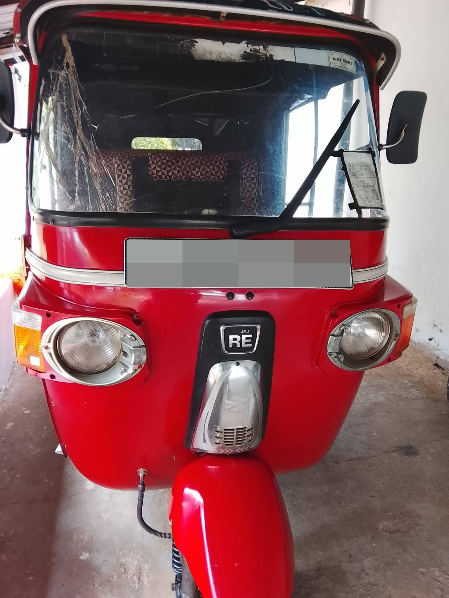 Bajaj Three Wheel 2013 - භාවිතා කරන ලද ත්‍රිරෝද රථය sale in Sri Lanka - patpat.lk