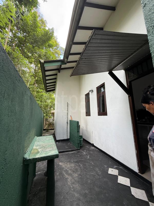 Advertisement image 10