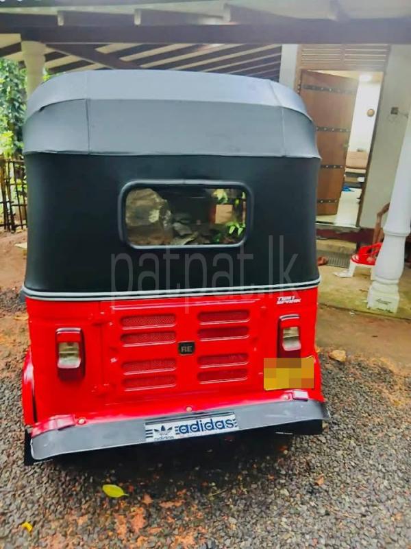 Bajaj Three Wheel 2018 - பயன்படுத்தப்பட்டது முச்சக்கர வண்டி sale in Sri Lanka - patpat.lk