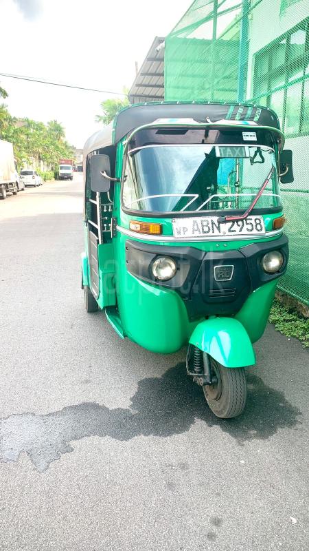 Bajaj Three Wheel 2016 - பயன்படுத்தப்பட்டது முச்சக்கர வண்டி sale in Sri Lanka - patpat.lk