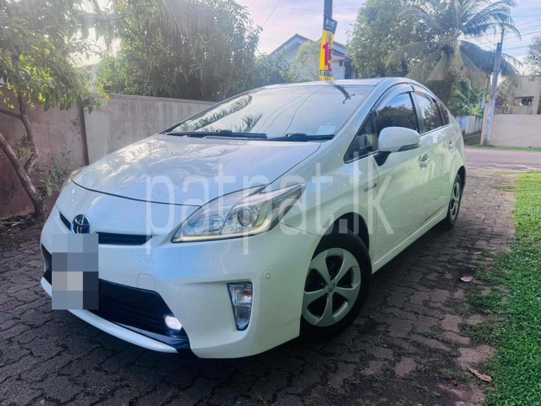 Toyota Prius 2012 - பயன்படுத்தப்பட்டது கார் sale in Sri Lanka - patpat.lk
