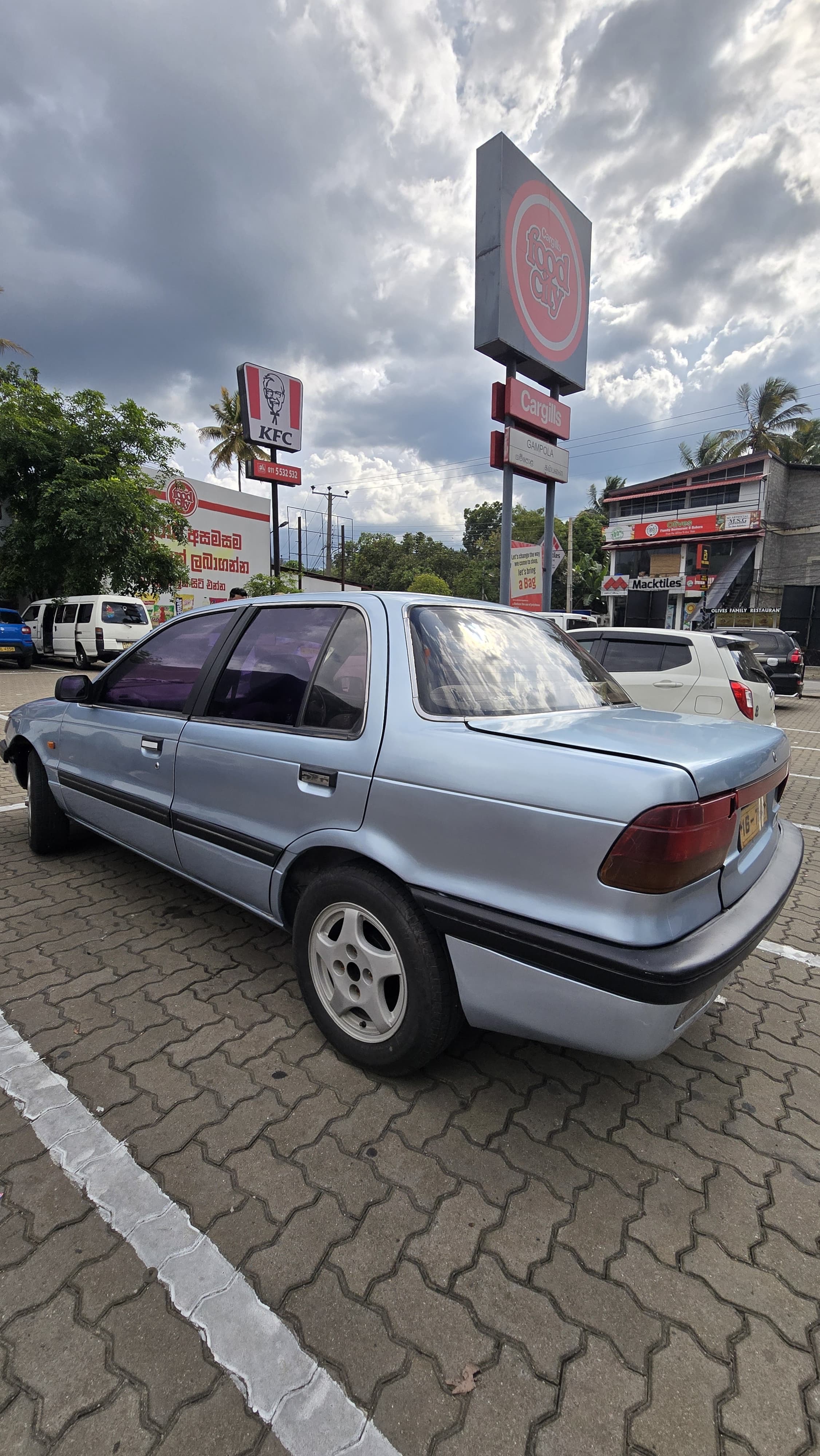 Mitsubishi Lancer 1986 - பயன்படுத்தப்பட்டது கார் sale in Sri Lanka - patpat.lk