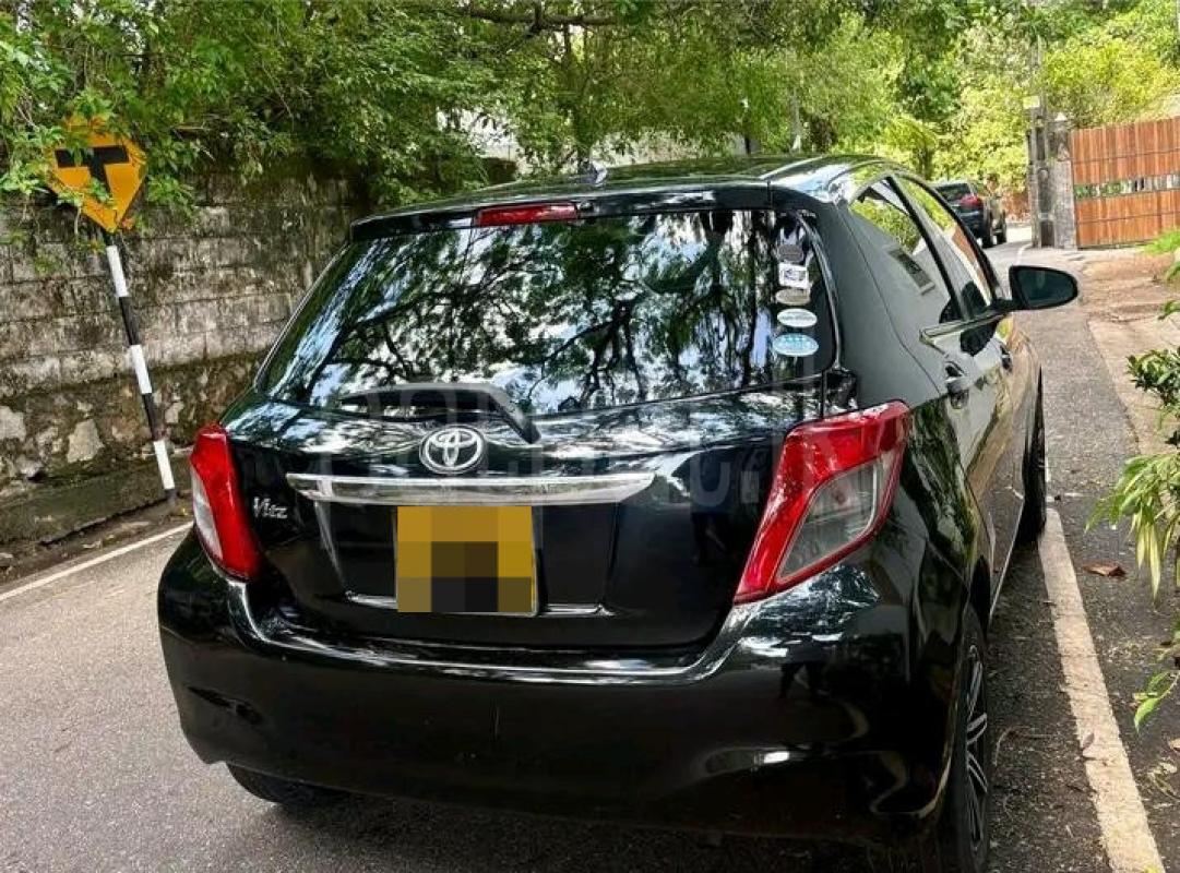 Toyota Vitz 2011 - பயன்படுத்தப்பட்டது கார் sale in Sri Lanka - patpat.lk