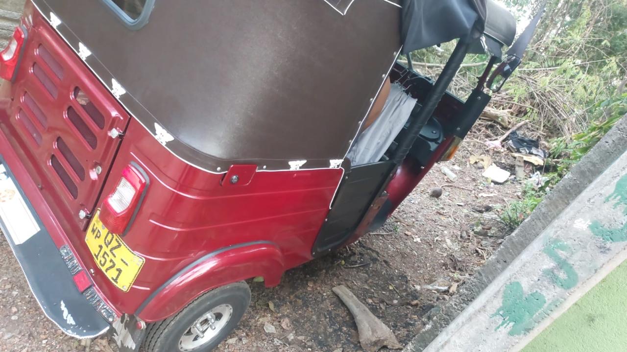 Bajaj Three Wheel 2010 - பயன்படுத்தப்பட்டது முச்சக்கர வண்டி sale in Sri Lanka - patpat.lk