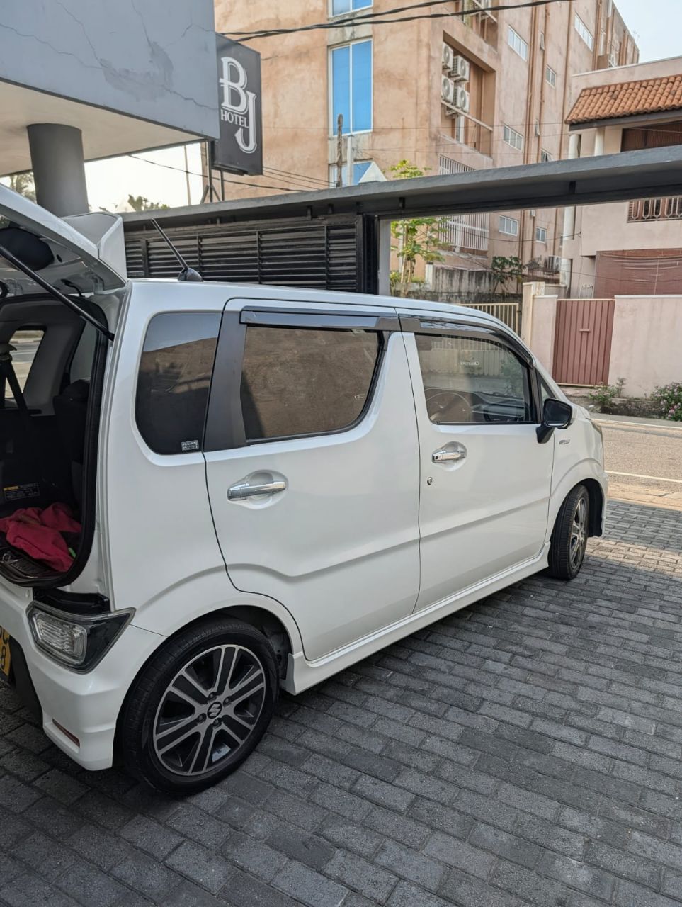 Suzuki Wagon R 2017 - Used Car sale in Sri Lanka - patpat.lk