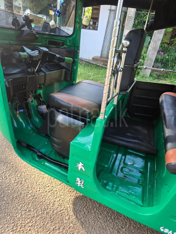 Bajaj Three Wheel 2018 - Used Three wheeler sale in Sri Lanka - patpat.lk