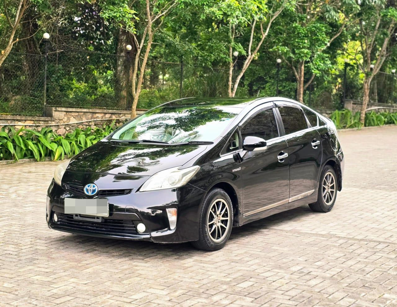 Toyota Prius 2014 - பயன்படுத்தப்பட்டது கார் sale in Sri Lanka - patpat.lk
