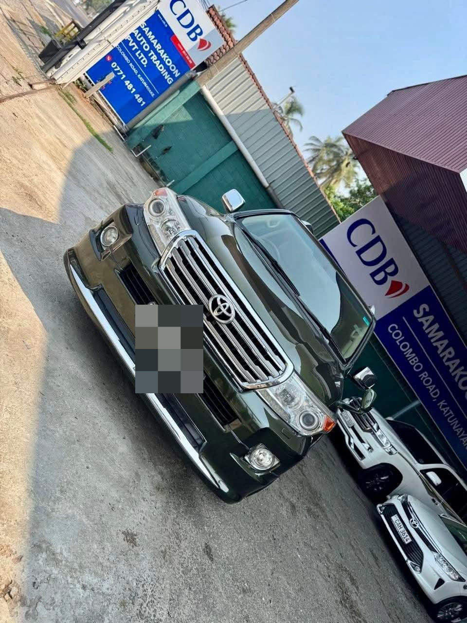 Toyota Land Cruiser 2011 - භාවිතා කරන ලද SUV රථය sale in Sri Lanka - patpat.lk