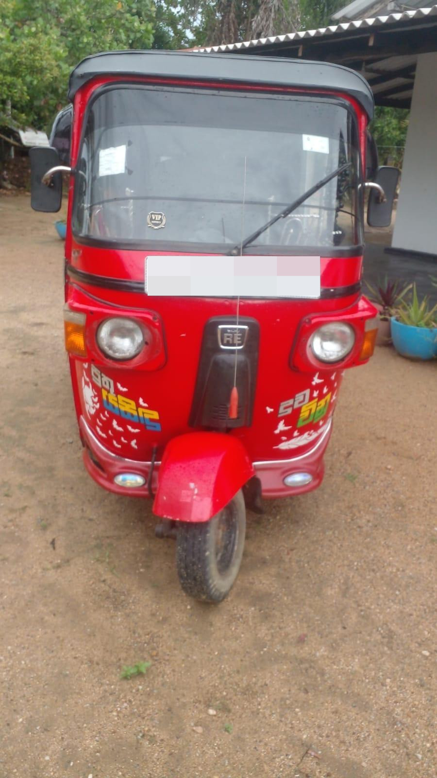 Bajaj Three Wheel 2012 - பயன்படுத்தப்பட்டது முச்சக்கர வண்டி sale in Sri Lanka - patpat.lk
