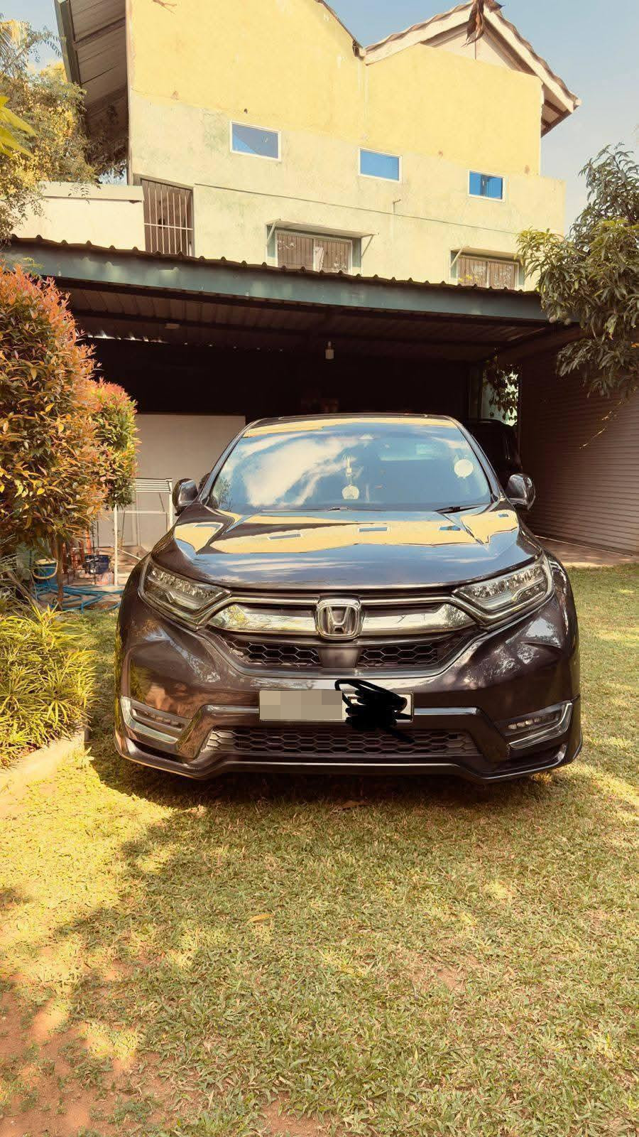 Honda CRV EX-MASTERPIECE 2018 - பயன்படுத்தப்பட்டது SUV sale in Sri Lanka - patpat.lk