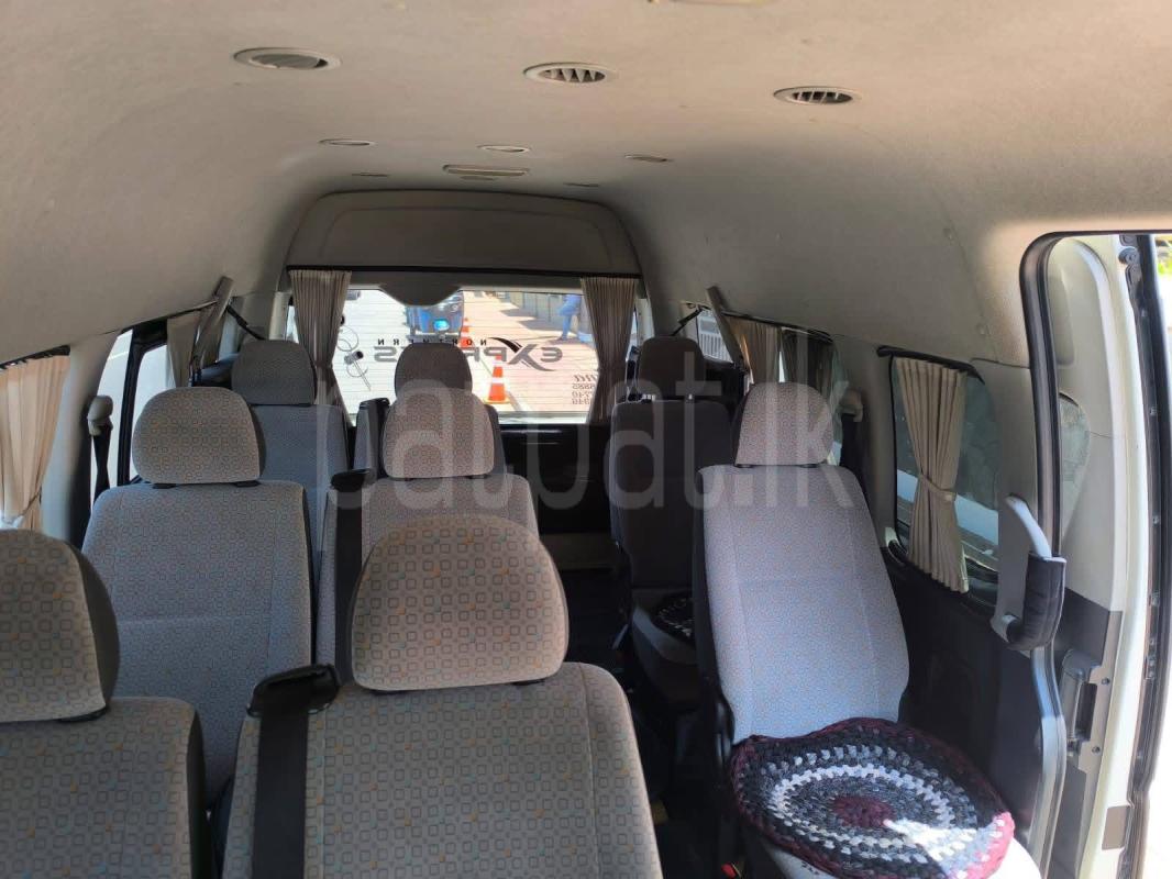 Toyota Hiace 2016 - பயன்படுத்தப்பட்டது வேன் sale in Sri Lanka - patpat.lk