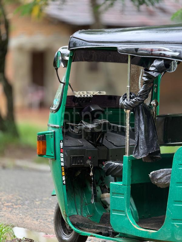 Bajaj Three Wheel 2013 - பயன்படுத்தப்பட்டது முச்சக்கர வண்டி sale in Sri Lanka - patpat.lk