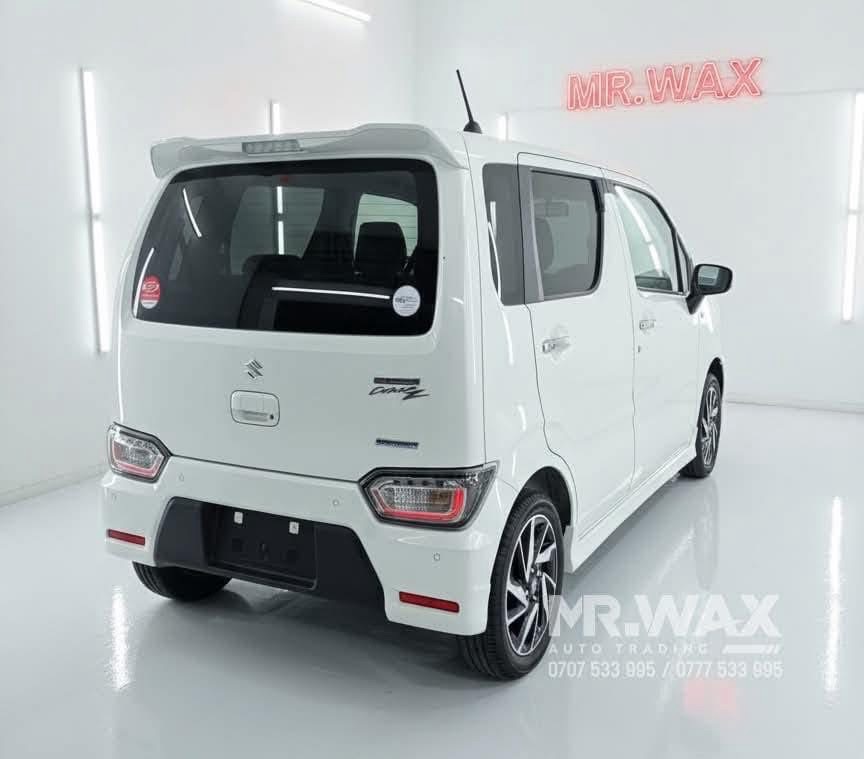 Advertisement image 4