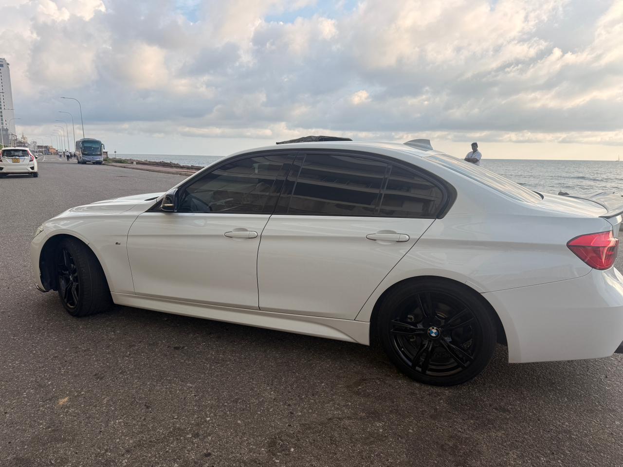 BMW 318i 2019 - Used Car sale in Sri Lanka - patpat.lk