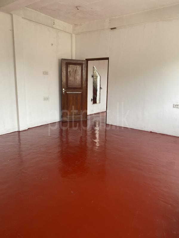 Building for Rent in Dehiwala