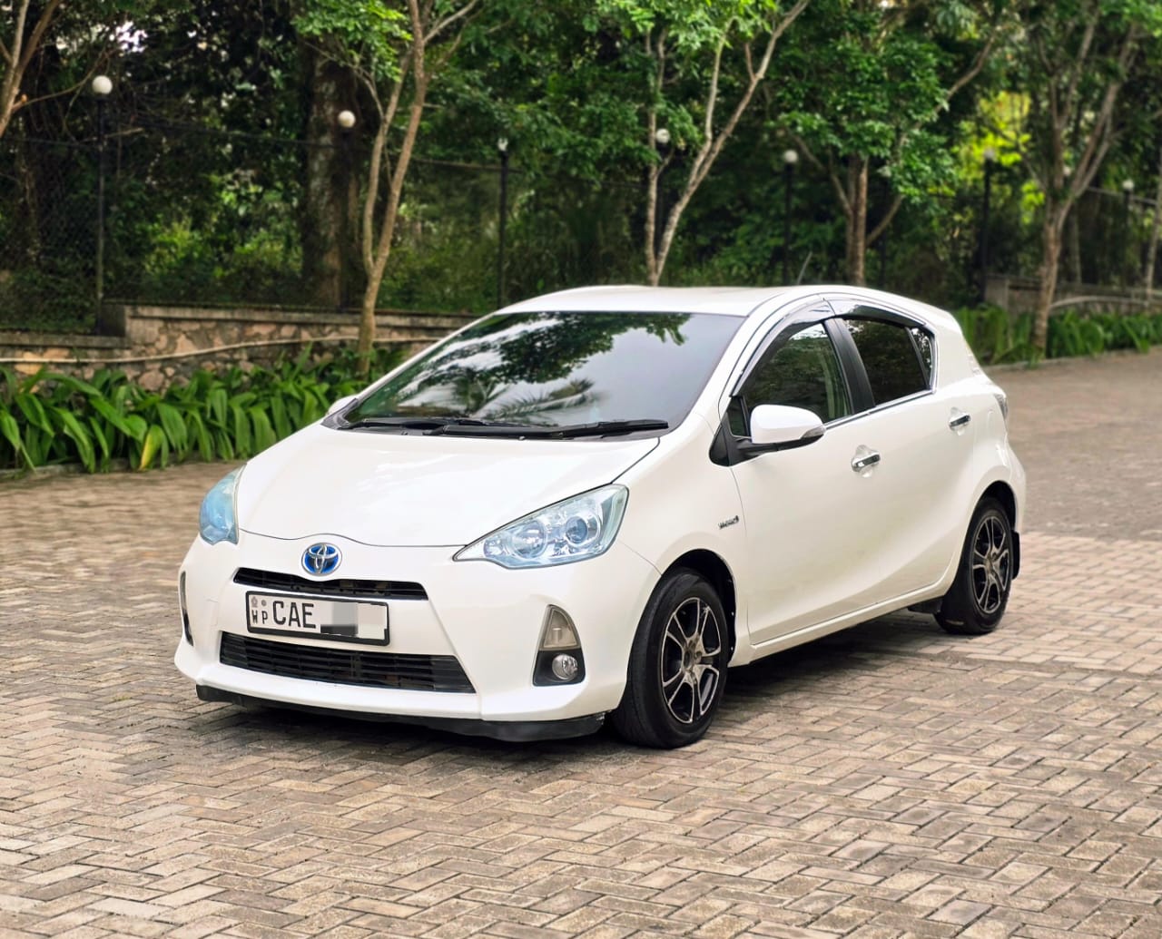 Toyota Aqua 2014 - Used Car sale in Sri Lanka - patpat.lk