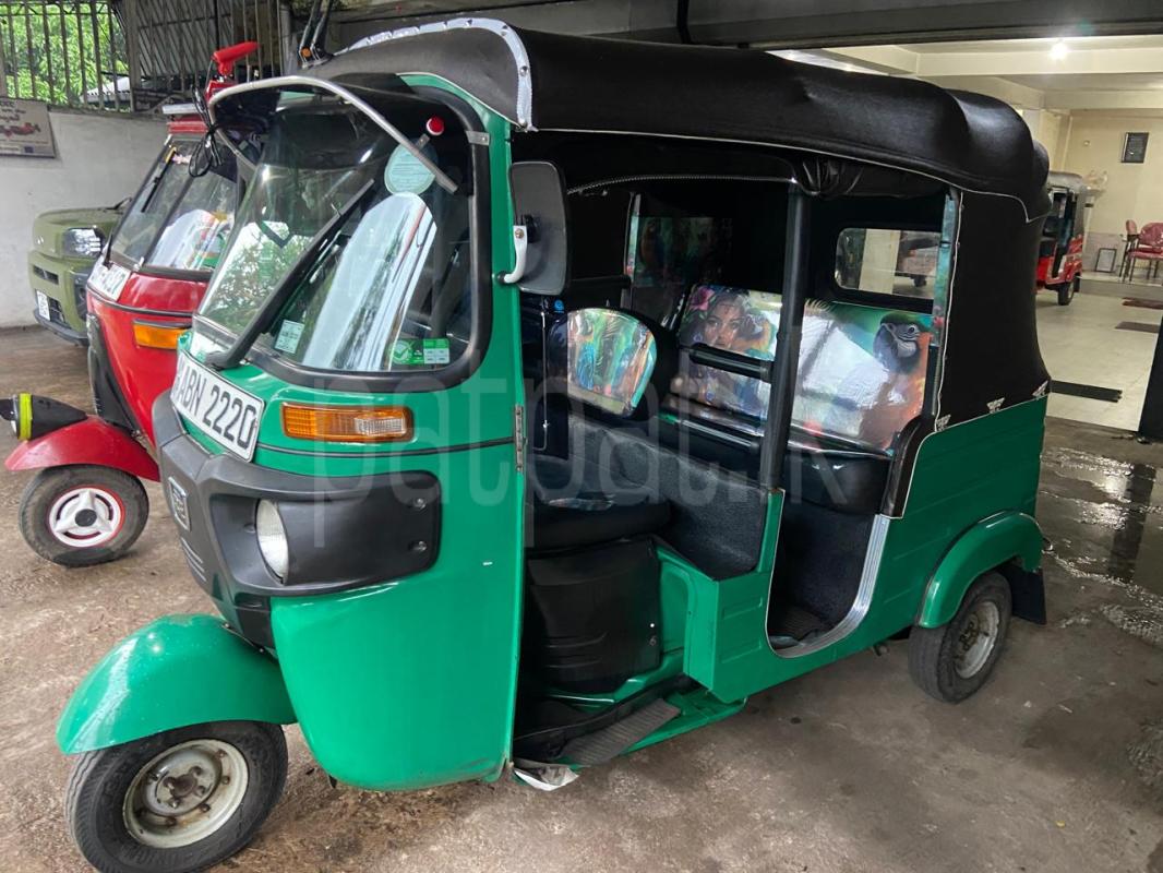 Bajaj 4 stroke 2016 - பயன்படுத்தப்பட்டது முச்சக்கர வண்டி sale in Sri Lanka - patpat.lk