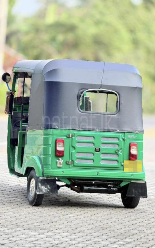 Bajaj Three Wheel 2017 - பயன்படுத்தப்பட்டது முச்சக்கர வண்டி sale in Sri Lanka - patpat.lk