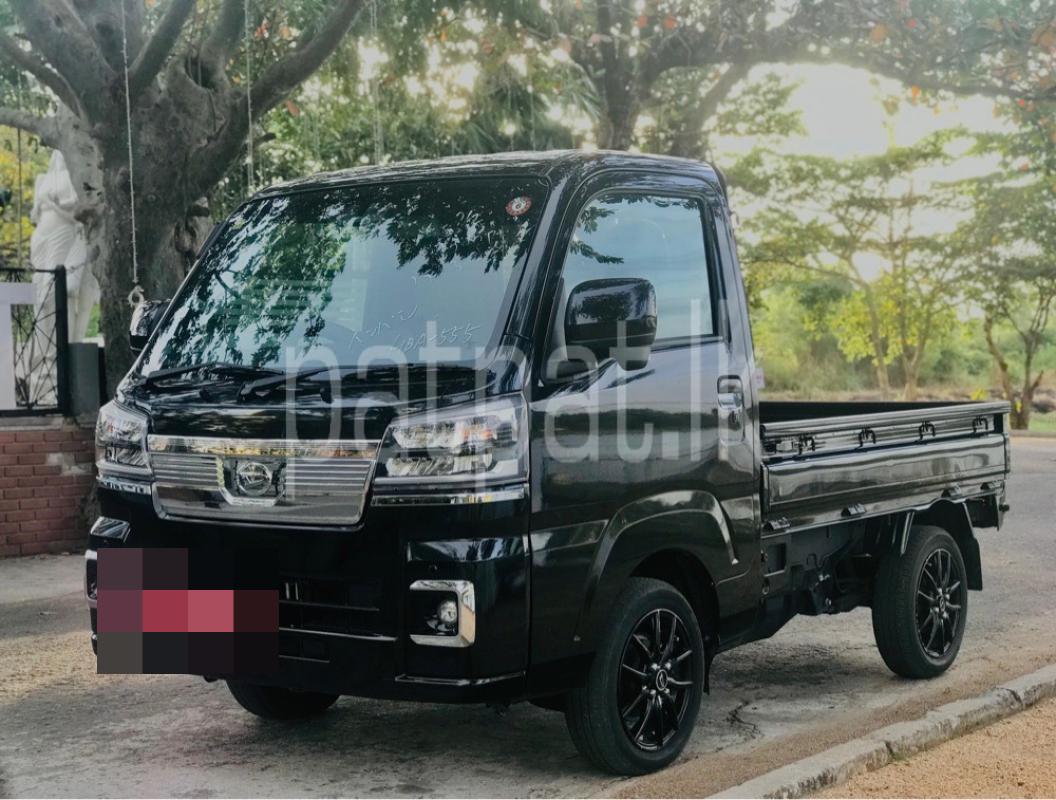 Advertisement image 6