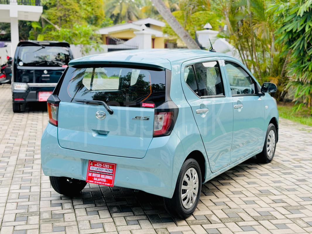 Advertisement image 4