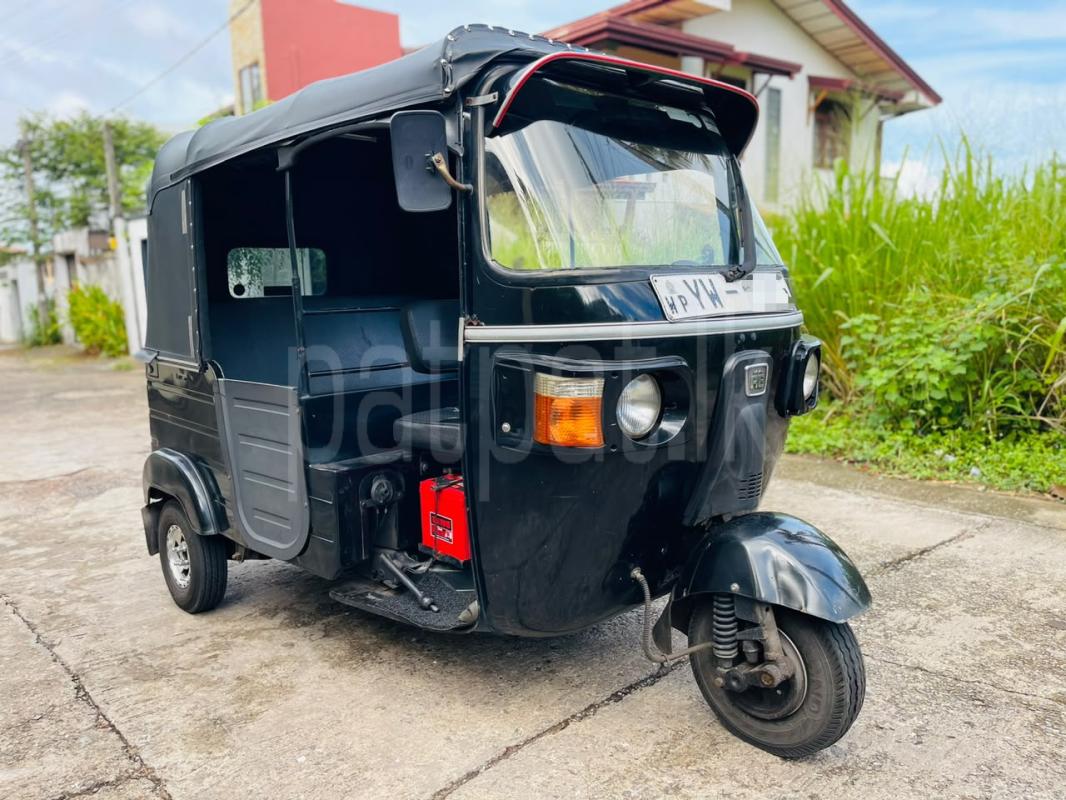 Bajaj 4 stroke 2012 - භාවිතා කරන ලද ත්‍රිරෝද රථය sale in Sri Lanka - patpat.lk