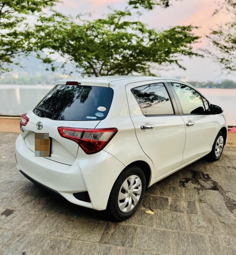Toyota Vitz 2015 - භාවිතා කරන ලද කාර් sale in Sri Lanka - patpat.lk
