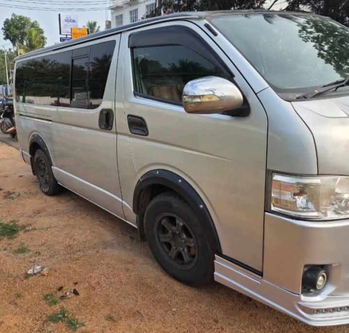 Toyota Hiace 2008 - பயன்படுத்தப்பட்டது வேன் sale in Sri Lanka - patpat.lk