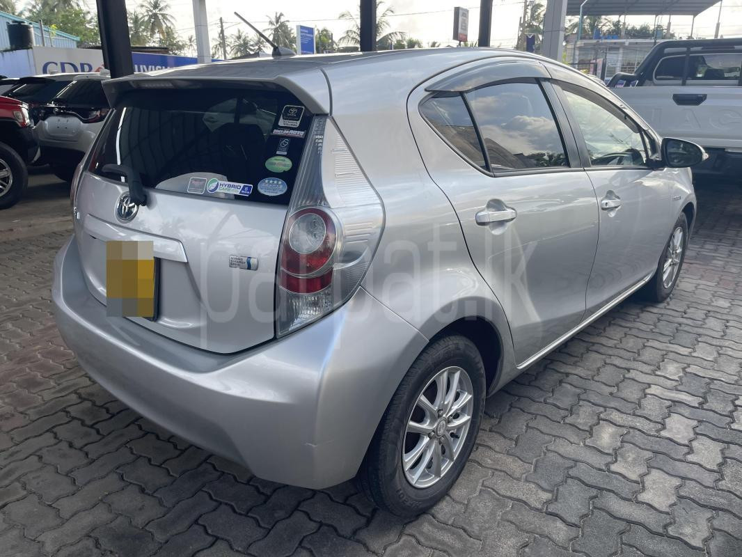 Toyota Aqua 2012 - மறுசீரமைக்கப்பட்டது கார் sale in Sri Lanka - patpat.lk