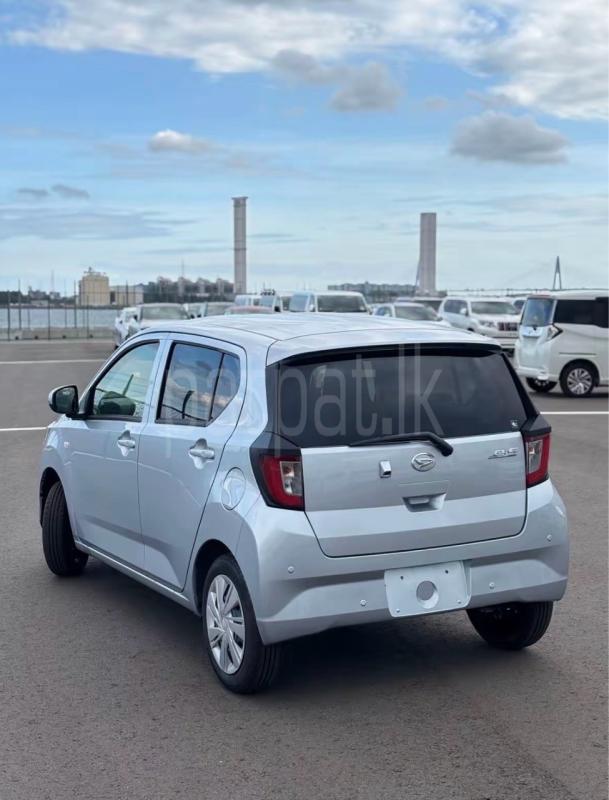 Advertisement image 3