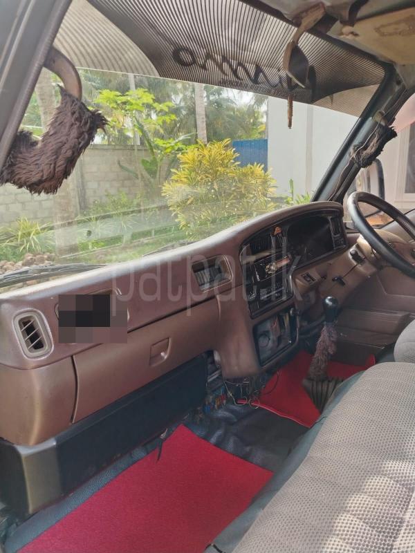 Nissan Caravan 1996 - Used Car sale in Sri Lanka - patpat.lk