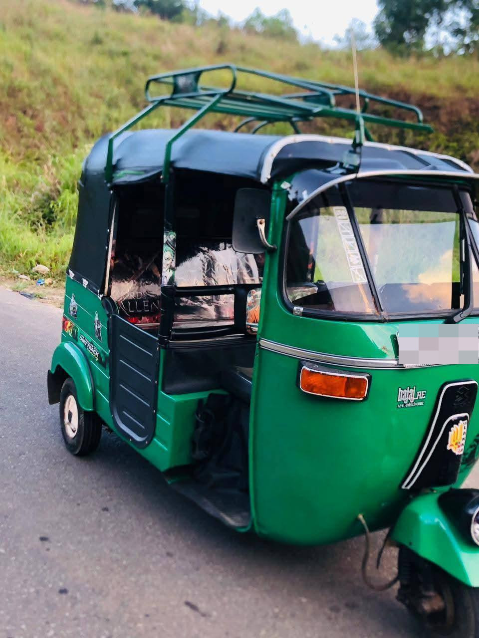 Bajaj Three Wheel 2004 - භාවිතා කරන ලද ත්‍රිරෝද රථය sale in Sri Lanka - patpat.lk