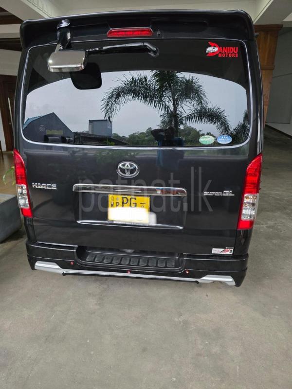 Toyota Super GL 2015 - பயன்படுத்தப்பட்டது வேன் sale in Sri Lanka - patpat.lk