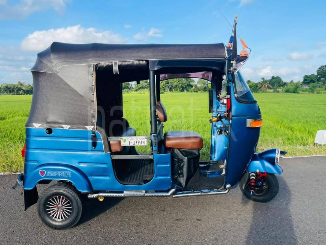 Bajaj 2 stroke 2006 - பயன்படுத்தப்பட்டது முச்சக்கர வண்டி sale in Sri Lanka - patpat.lk
