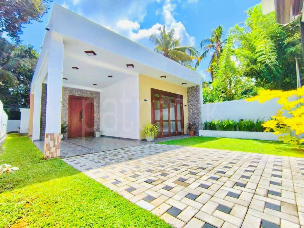 House for Sale in Kaduwela
