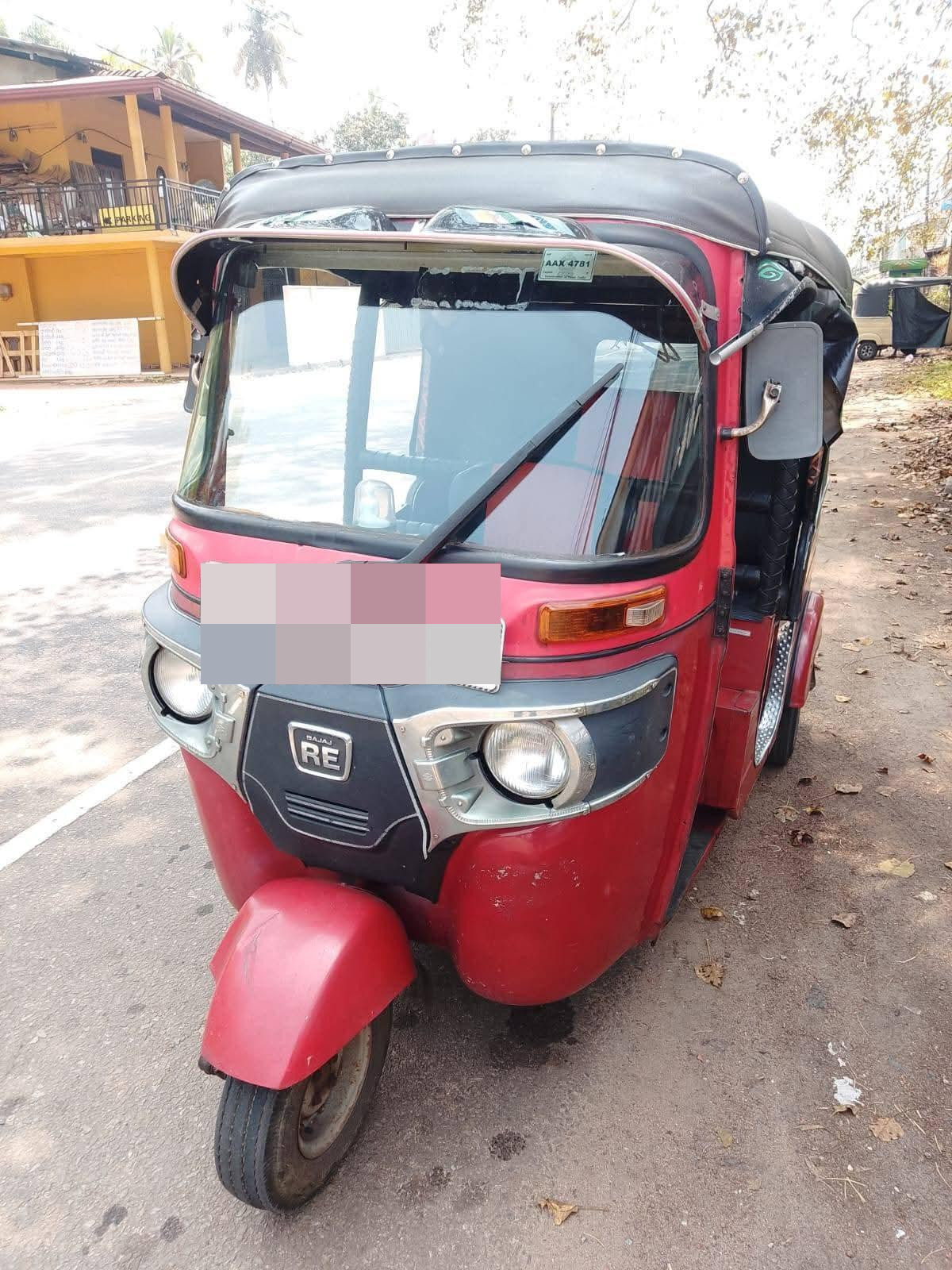 Bajaj Three Wheel 2014 ads-image-1