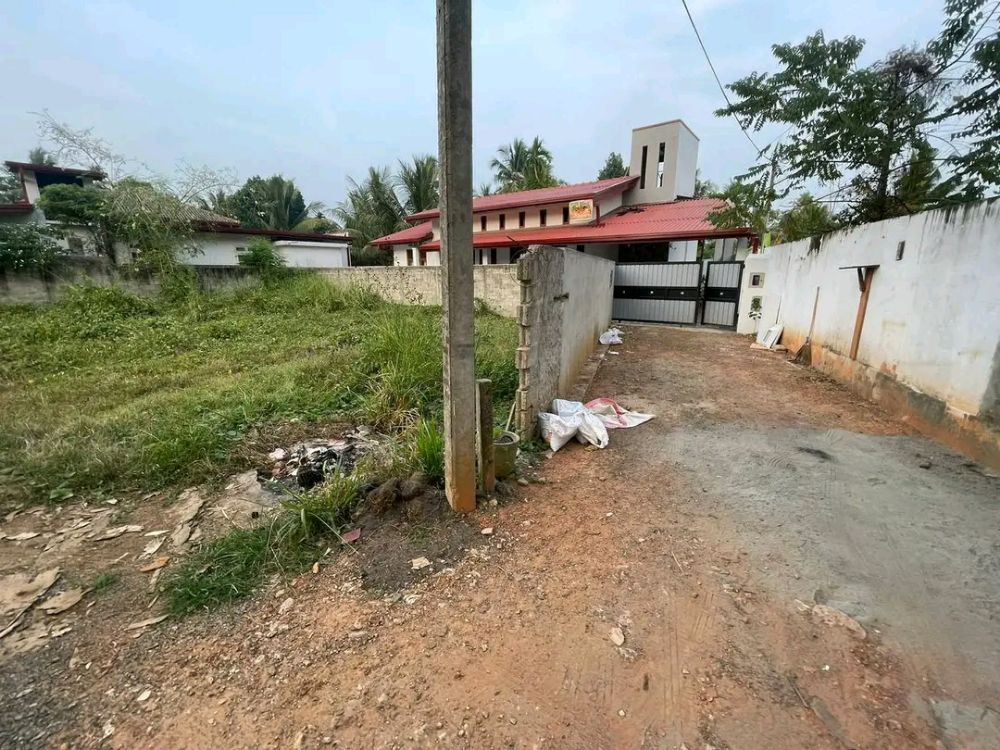 Residential Land for Sale in Bandaragama ads-image-1